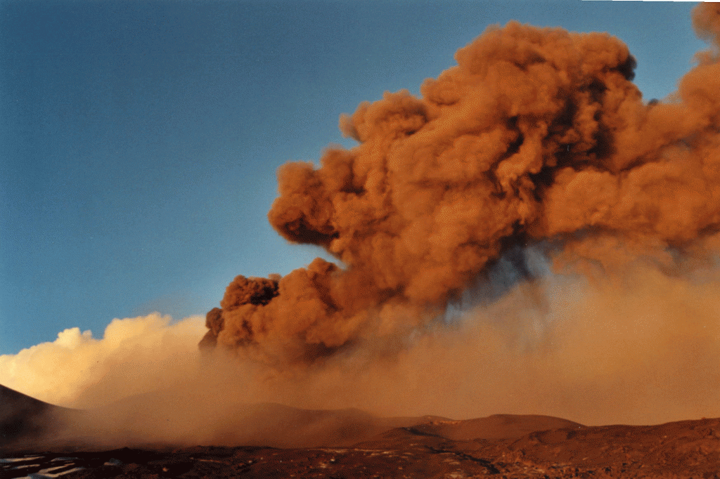 Etna-eruption-5