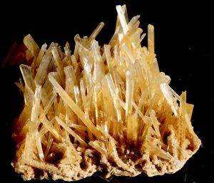 Minéral Gypse aciculaire,Lublin,Pologne _ Philippe Thiran