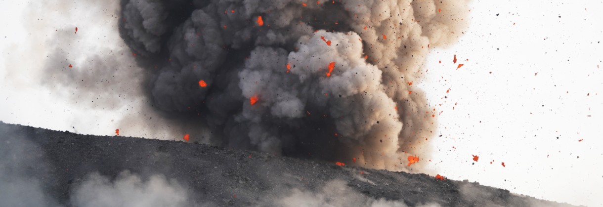 LEWOTOLO (Indonésie) – Eruption Express